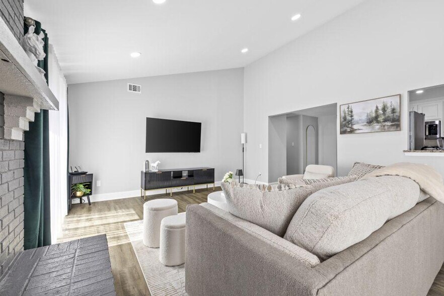 Building Photo - 7335 Quail Ridge Dr