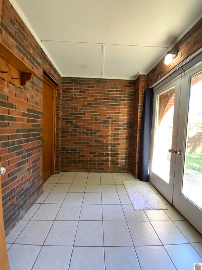 Building Photo - 2914 Jefferson St