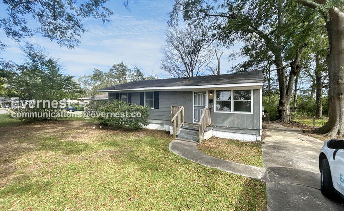Primary Photo - 2724 Lee Ave SW