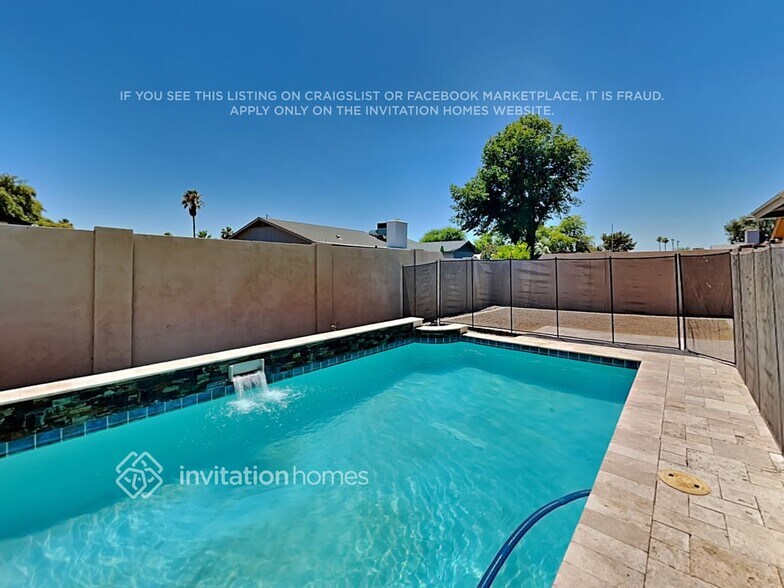 Building Photo - 3229 E Emelita Ave