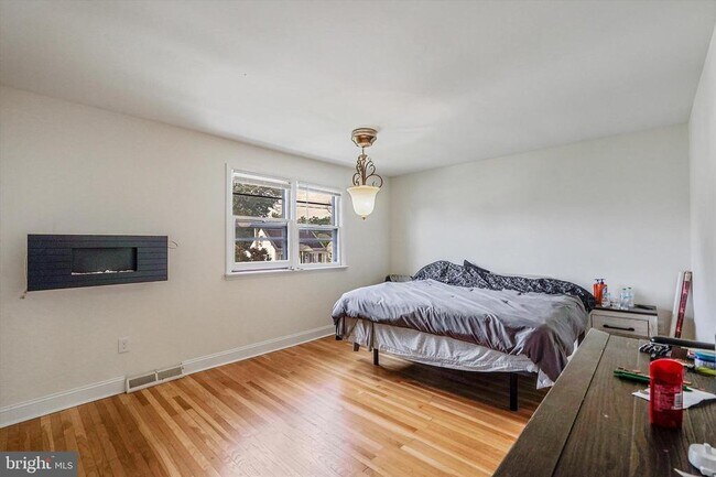 Building Photo - 212 Lafayette Ave