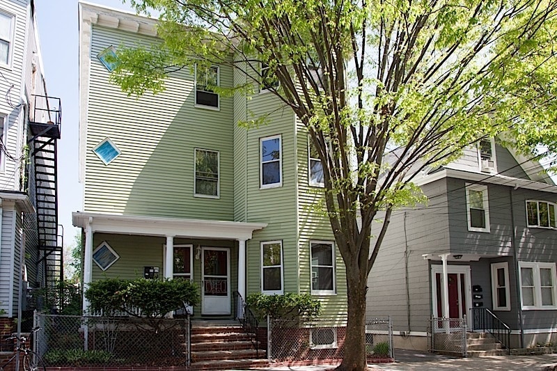 Building Photo - 19 Granite St