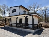 Building Photo - 285 Hermit Ln