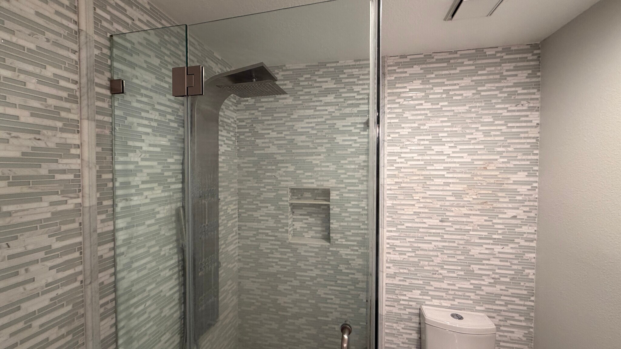 Building Photo - 1200 Pacific Coast Hwy