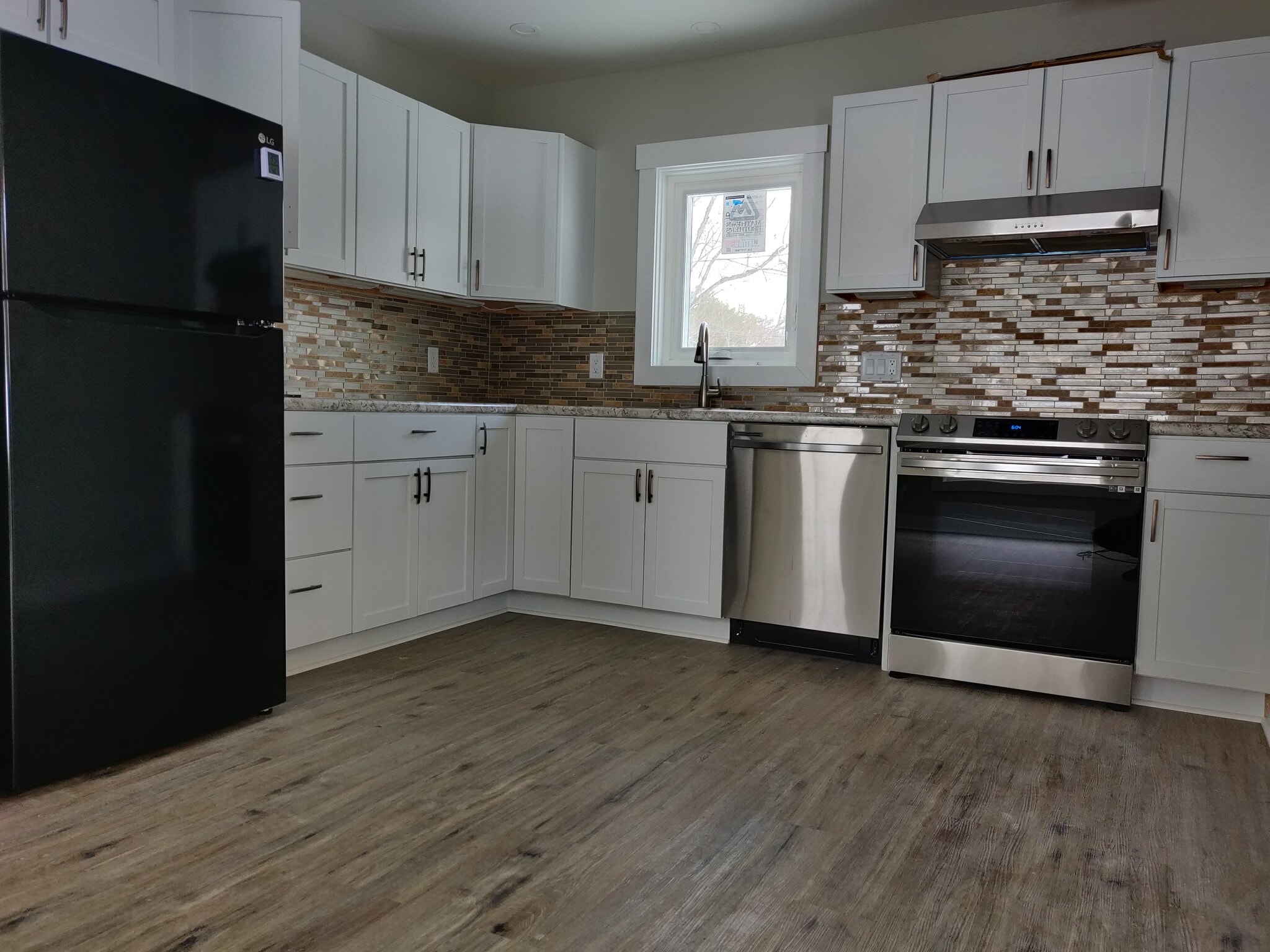 Kitchen - 39 Center of Town Rd