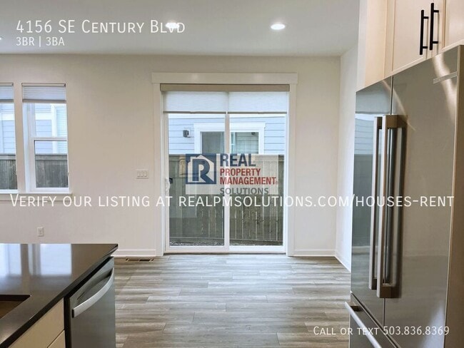 Building Photo - 4156 SE Century Blvd