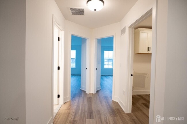 Building Photo - 85 Mustang Dr