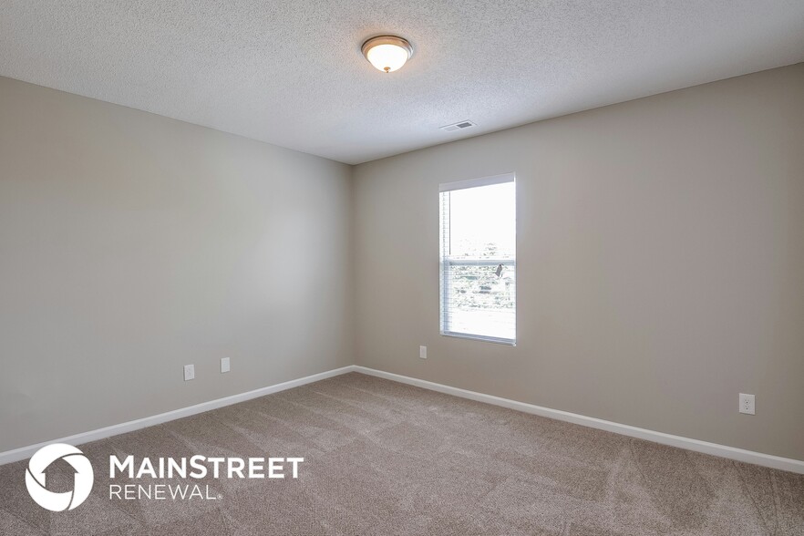 Building Photo - 4605 Smarty Jones Dr