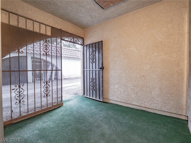 Building Photo - 817 Mantis Way