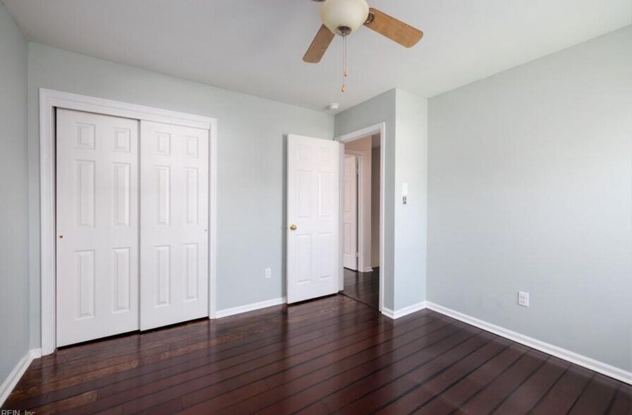Building Photo - 1288 Hillock Xing