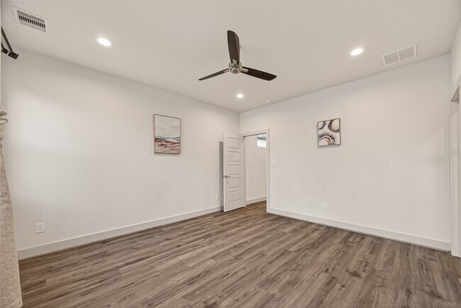 Building Photo - 4418 Bora Bora Ln