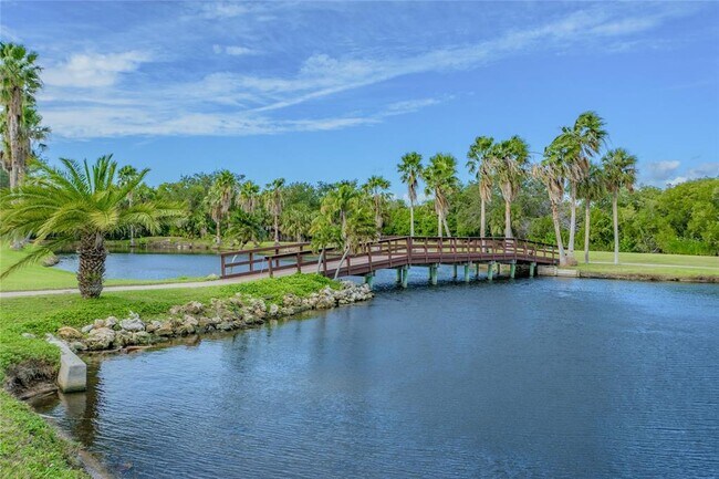 Building Photo - 2700 Cove Cay Dr