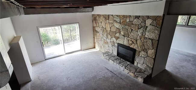 Building Photo - 103 Silver Creek Ln
