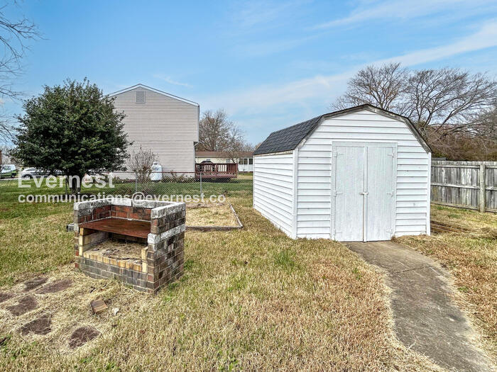 Building Photo - 6418 McLean St