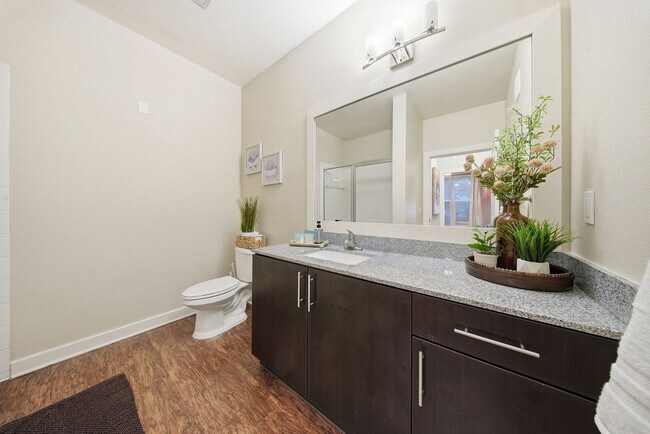 Building Photo - 1700 W Cleveland St