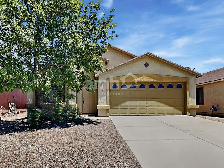 Primary Photo - 4661 S Paseo Rio Bravo