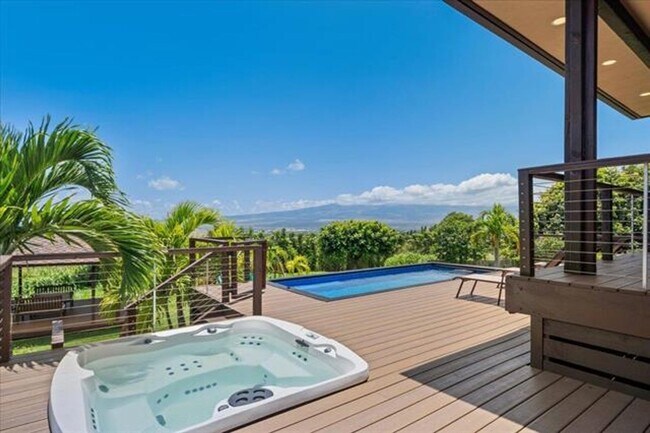 Building Photo - Magnificent Wailuku Country Estate