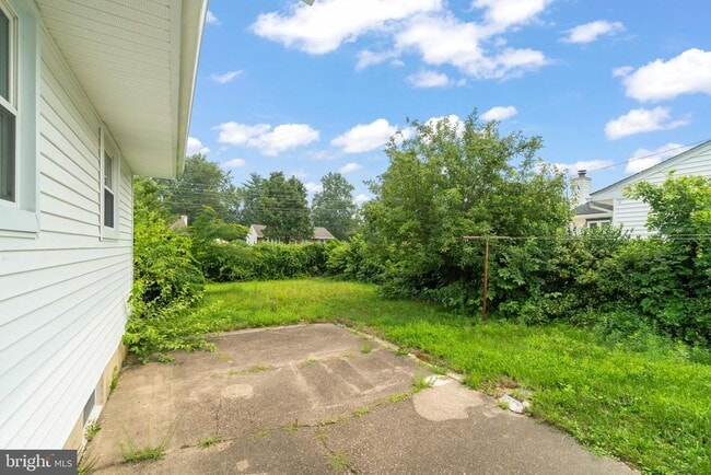Building Photo - 615 Fairmount Dr