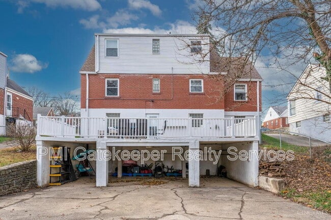 Building Photo - 5618 Leumas Rd