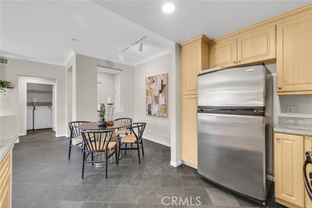 Building Photo - 3300 Watermarke Pl