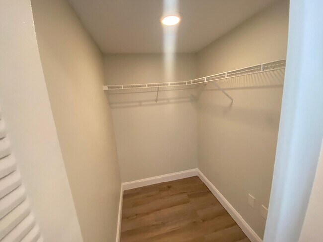 Building Photo - 4155 N Haverhill Rd