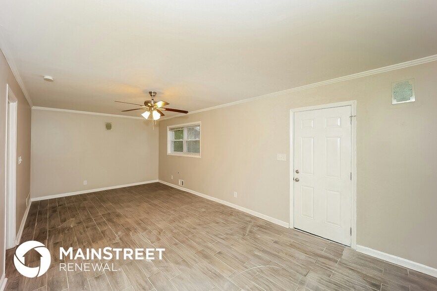 Building Photo - 3210 Linden Garden Dr