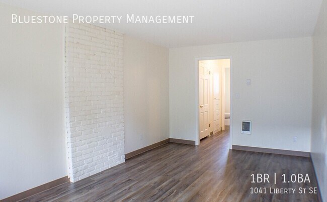 Building Photo - 1041 Liberty St SE