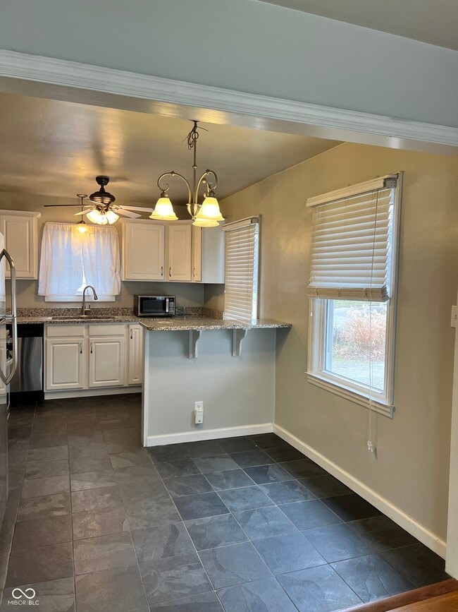 Building Photo - 1328 Wallace Ave