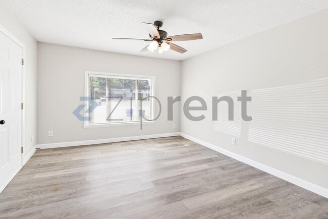 Building Photo - 318 Nugget Ct