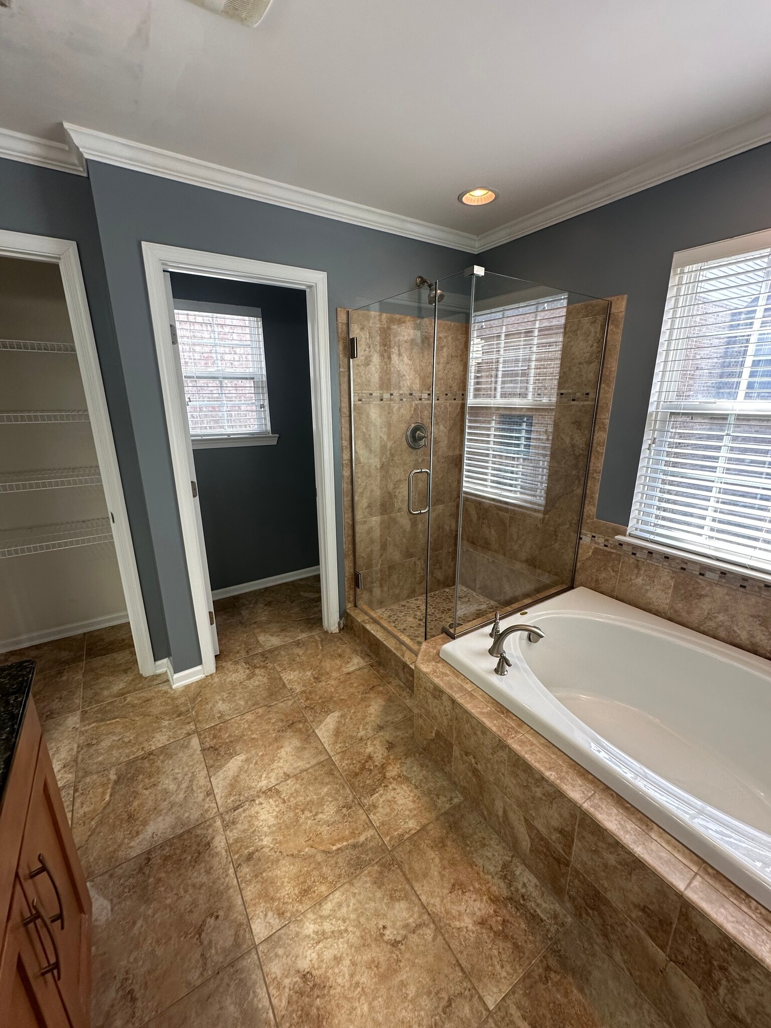 Building Photo - 239 Lincoln St