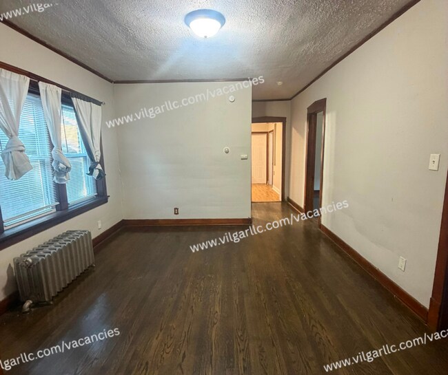 Building Photo - 5417 Wood Ave