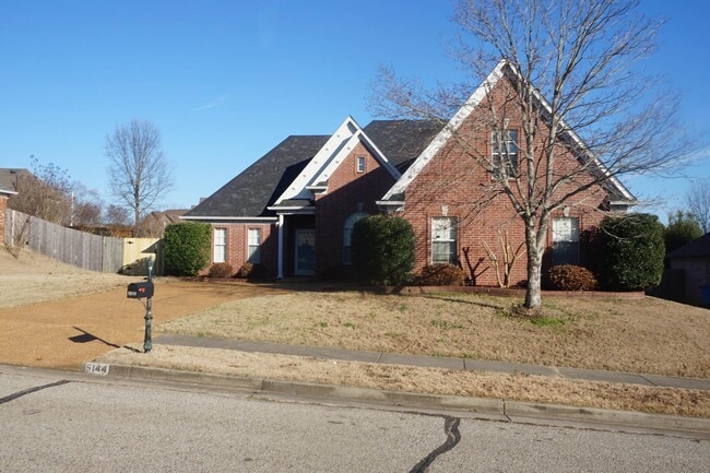 Building Photo - 5144 Jon Oak Dr