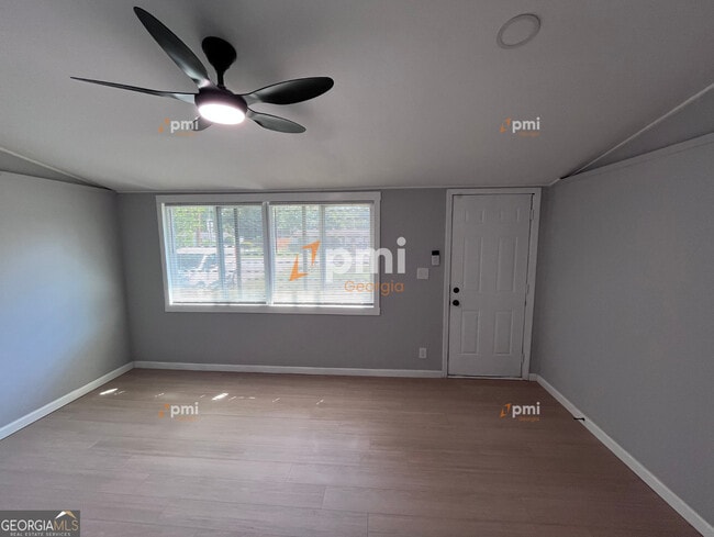 Building Photo - 4043 Lafayette Dr