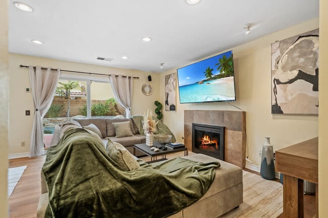 Building Photo - 2003 Pierce Ct