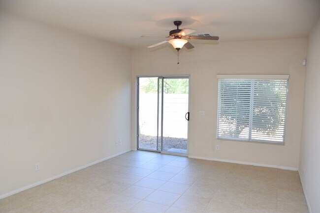 Building Photo - HENDERSON UPGRADED 4 BEDROOM HOME