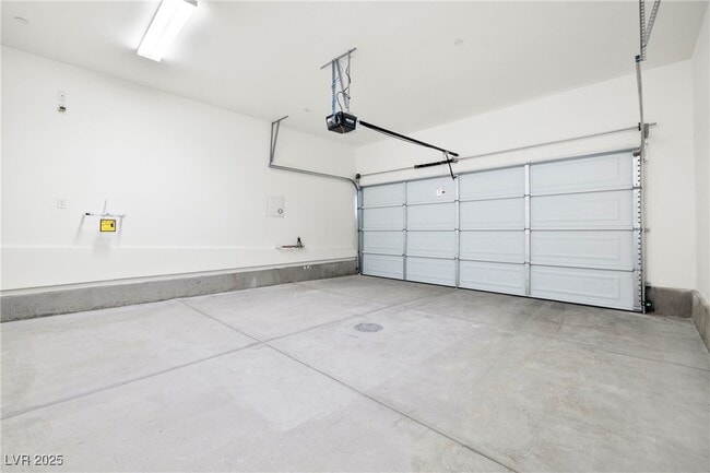 Building Photo - 11480 Roaring Peak Dr