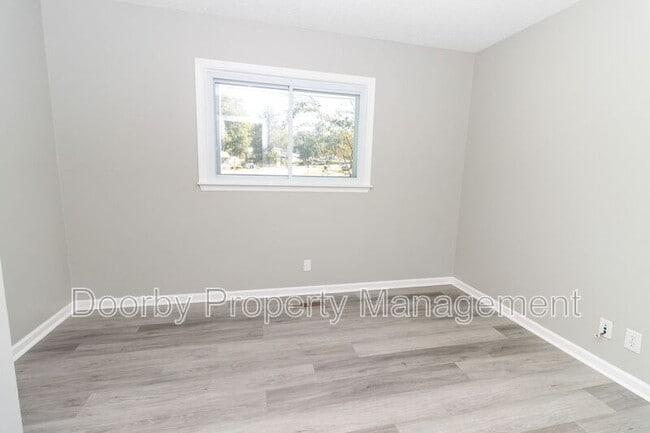 Building Photo - 7707 Canyon Dr