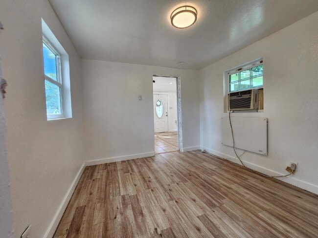 Building Photo - Updated 1-Bedroom Home with Spacious Yard ...