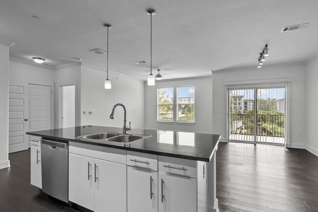 Building Photo - 366 FM 1488