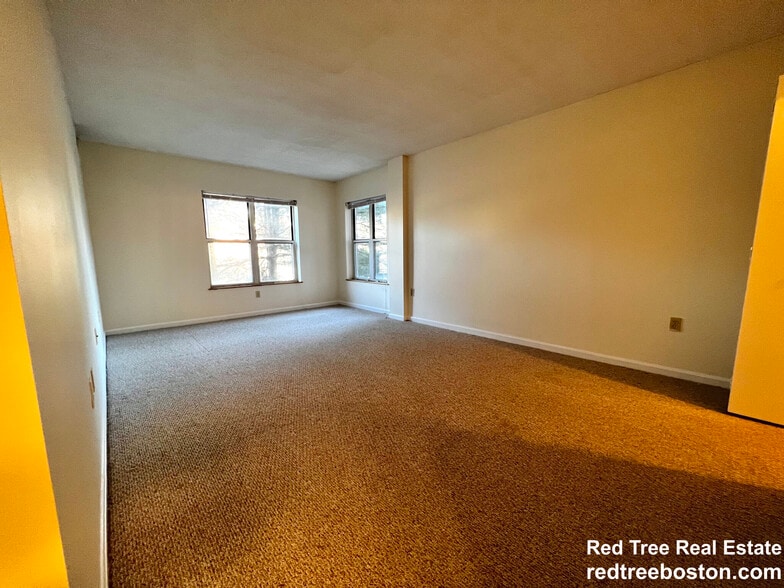 Building Photo - 345 Franklin St