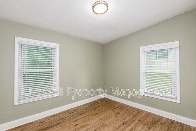 Building Photo - 407 Westfield Dr