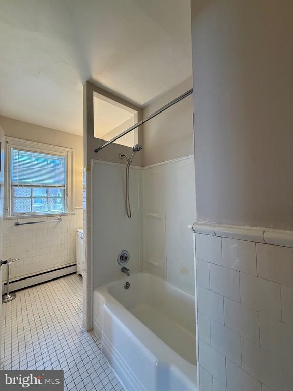 Building Photo - 1503 N Broom St