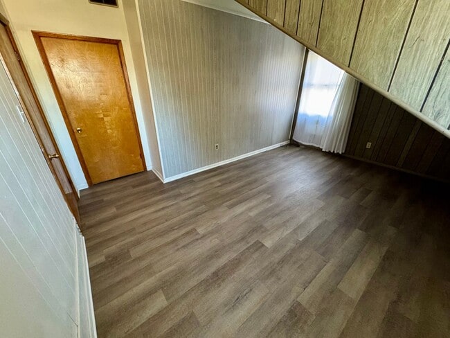 Building Photo - 212 N Highland Ave