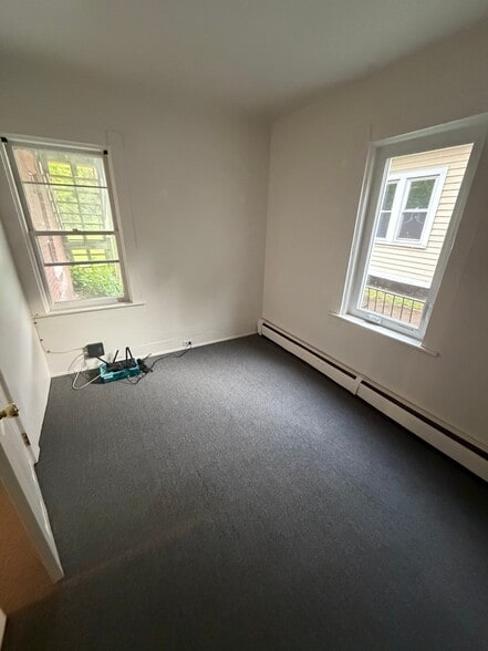 Building Photo - 24 Hall St