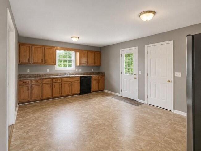 Building Photo - 208 Ruf Dr