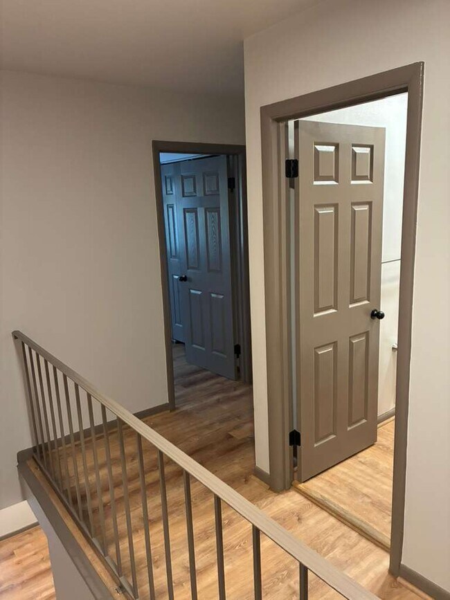 Building Photo - 1131 Marcy Ave