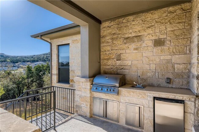 Building Photo - 466 Anfield Cir