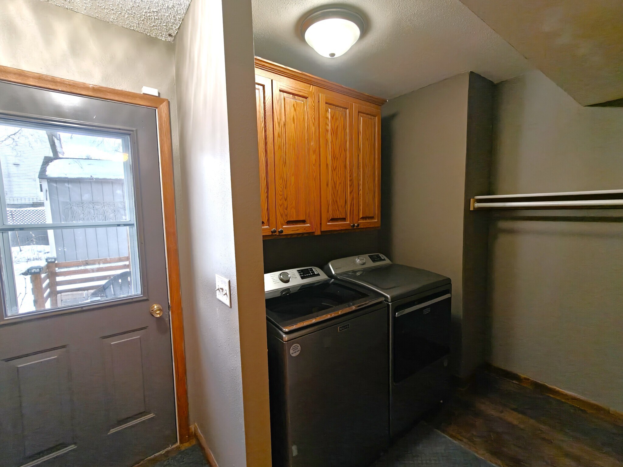 MAIN FLOOR LAUNDRY - 1011 E Grand Ave