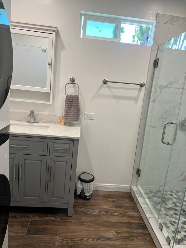 Building Photo - 2128 Oak Crest Dr