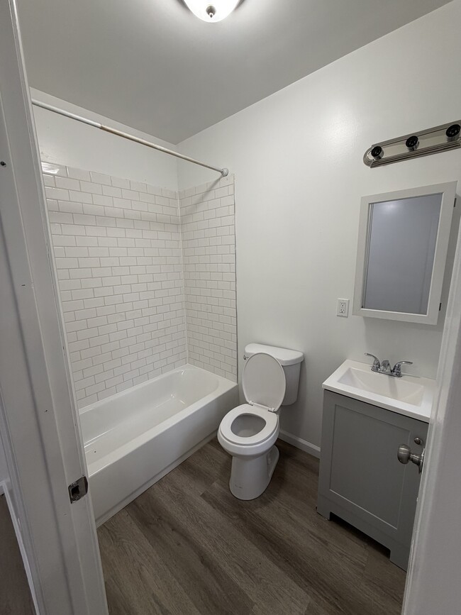 Building Photo - 3204 Cecil B. Moore Ave